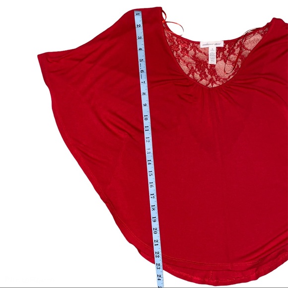 Red Short Sleeve Bat Sleeve Blouse W/ Lace… - Picture 7 of 7